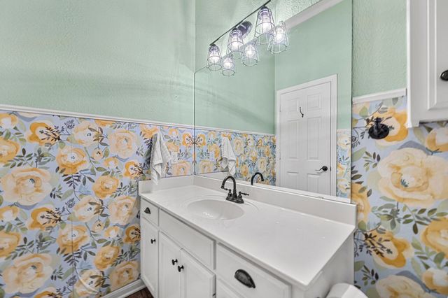 856 Tahoe Trail Drive, Hewitt, TX 76643
