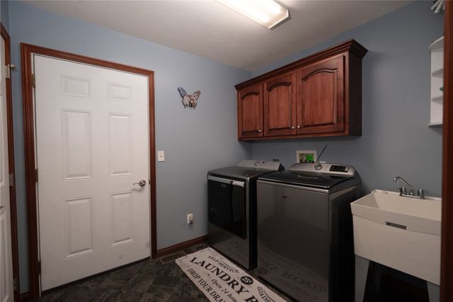 619 Colony Trail, New Carlisle, OH 45344