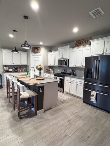 1908 Cookes Lane, Cleburne, TX 76033
