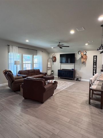 1908 Cookes Lane, Cleburne, TX 76033