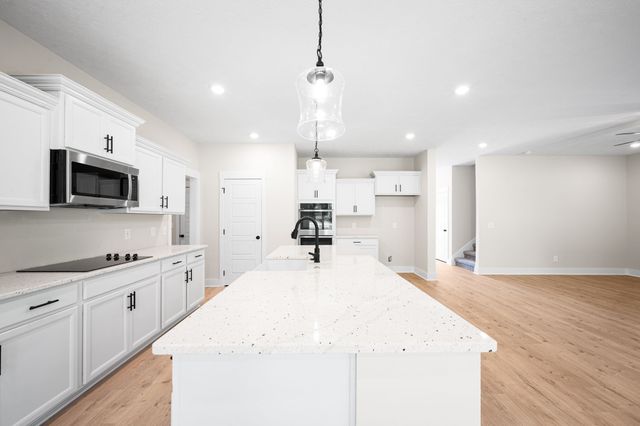 234 Low Plains Ln, Clarksville, TN 37043