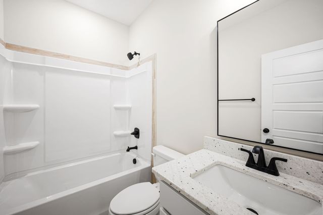 234 Low Plains Ln, Clarksville, TN 37043