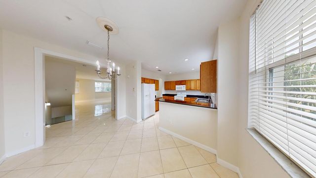 690 Amador Lane 3, West Palm Beach, FL 33401