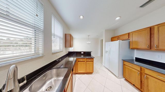 690 Amador Lane 3, West Palm Beach, FL 33401