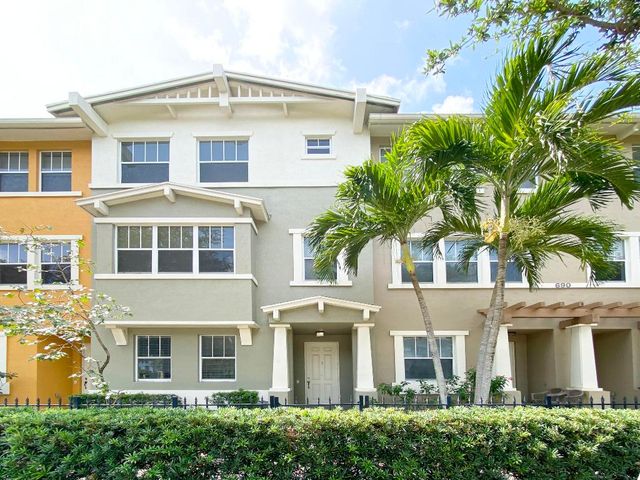 690 Amador Lane 3, West Palm Beach, FL 33401