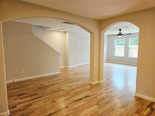 4227 Richmeadow Drive, Houston, TX 77048
