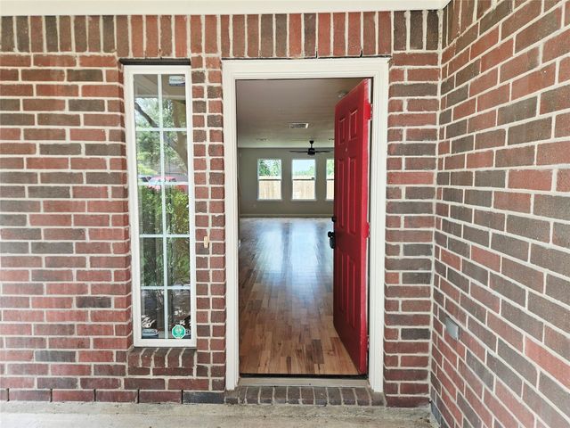 4227 Richmeadow Drive, Houston, TX 77048