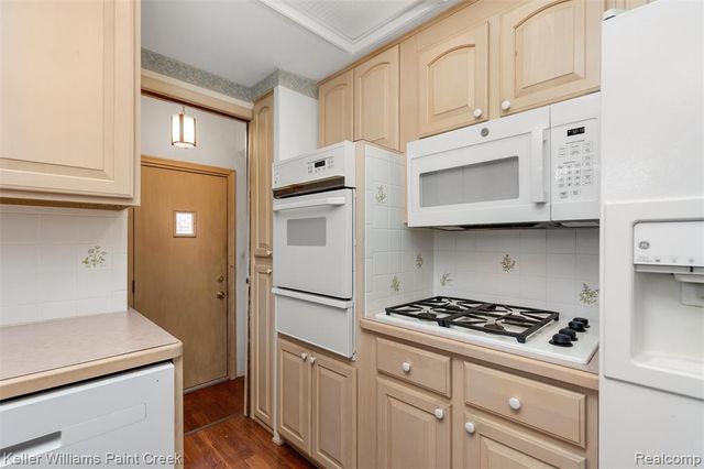 26642 Roan Avenue, Warren, MI 48089