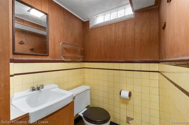 26642 Roan Avenue, Warren, MI 48089
