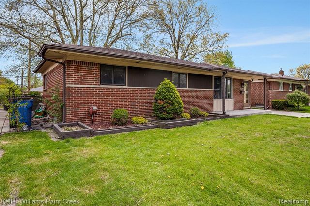 26642 Roan Avenue, Warren, MI 48089