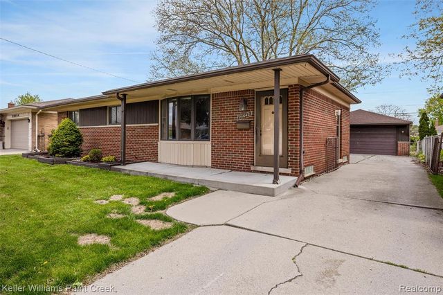 26642 Roan Avenue, Warren, MI 48089