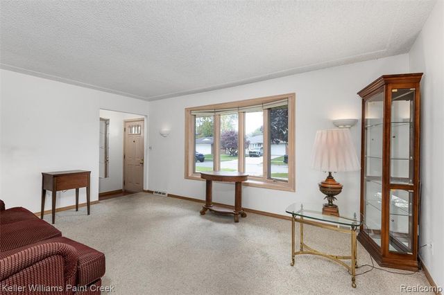26642 Roan Avenue, Warren, MI 48089