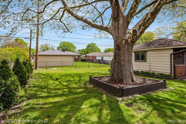 26642 Roan Avenue, Warren, MI 48089