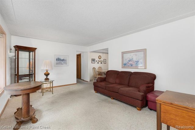 26642 Roan Avenue, Warren, MI 48089
