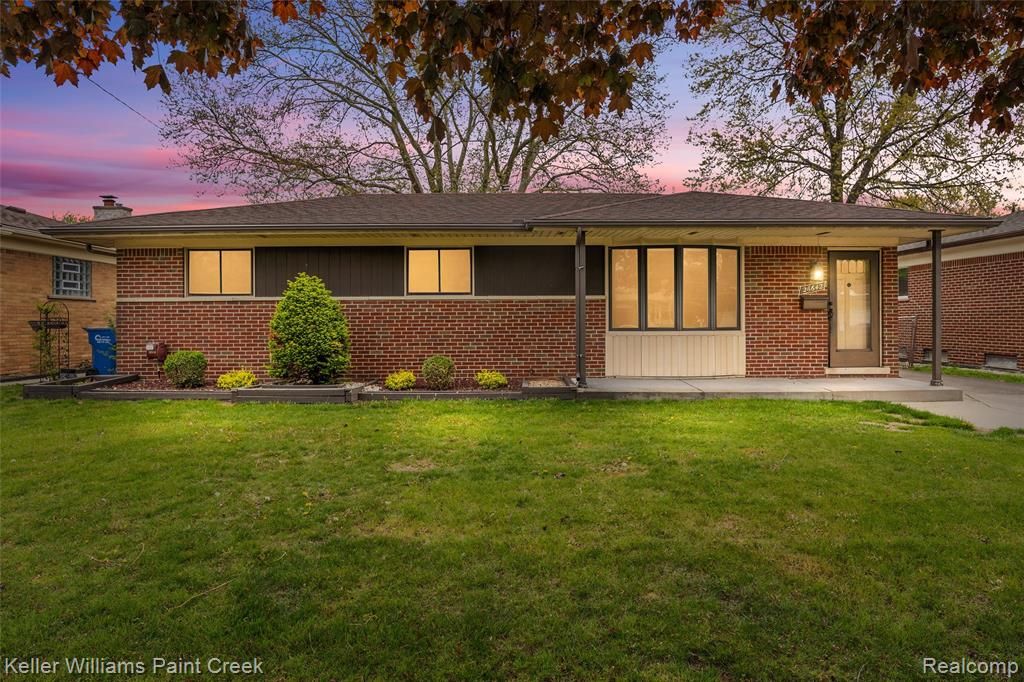 26642 Roan Avenue, Warren, MI 48089