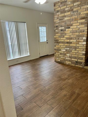 2709 Hot Springs Drive, Pearland, TX 77584