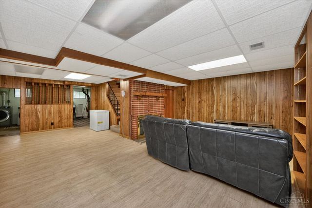 3270 Renfro Avenue, Cincinnati, OH 45211