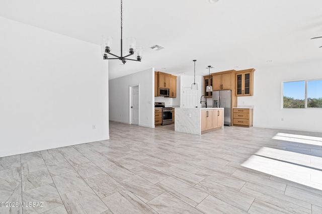 10910 E Escalante Road, Tucson, AZ 85730