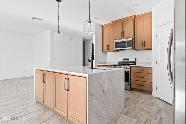 10910 E Escalante Road, Tucson, AZ 85730