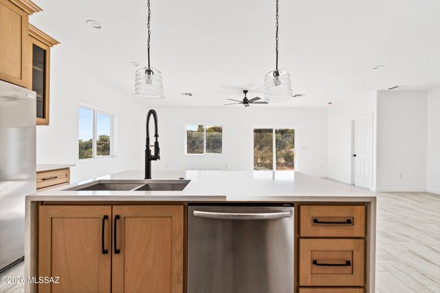 10910 E Escalante Road, Tucson, AZ 85730