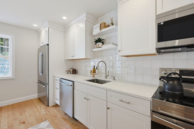 21 Dwinell Road B, Taunton, MA 02780