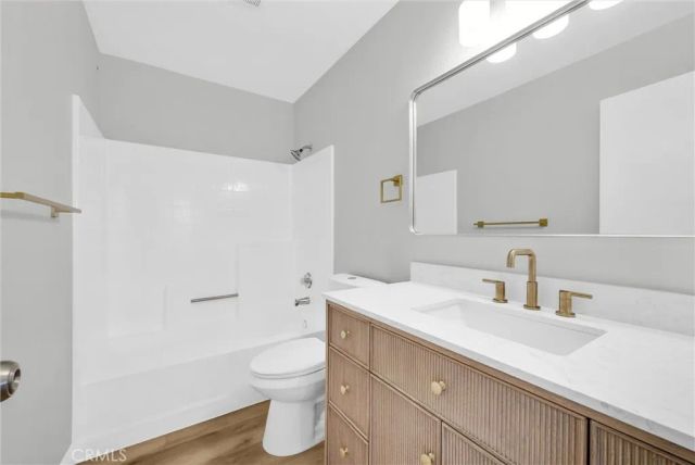 1413 S White Avenue A, Pomona, CA 91766