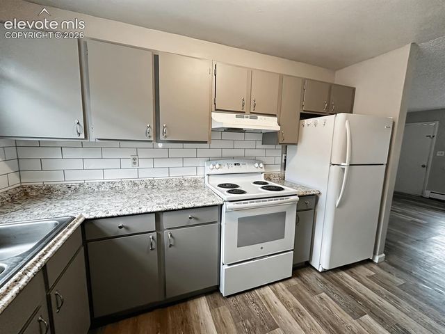 2112 Friendship Place, Colorado Springs, CO 80904