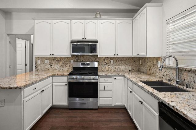 6221 Pine Needle Ln, Placerville, CA 95667