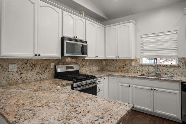 6221 Pine Needle Ln, Placerville, CA 95667