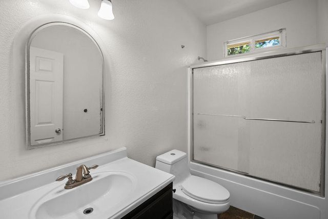 6221 Pine Needle Ln, Placerville, CA 95667