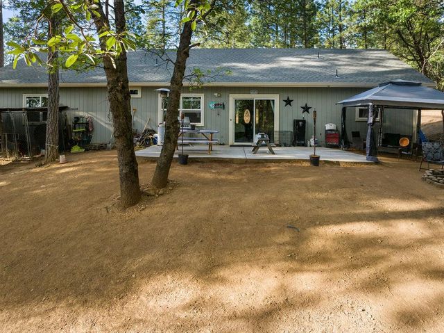 6221 Pine Needle Ln, Placerville, CA 95667