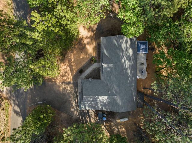 6221 Pine Needle Ln, Placerville, CA 95667