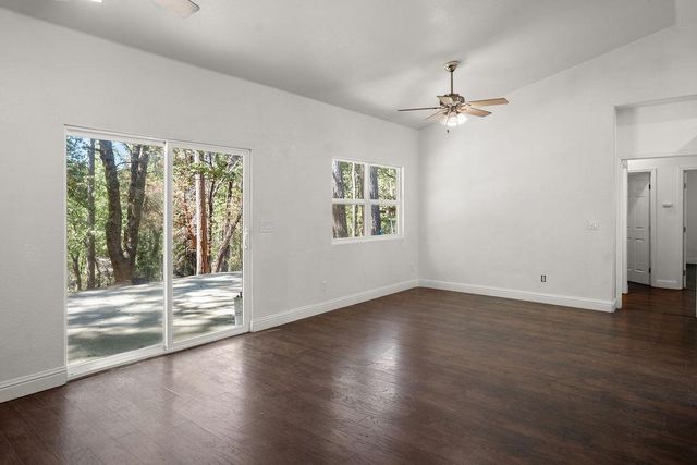 6221 Pine Needle Ln, Placerville, CA 95667