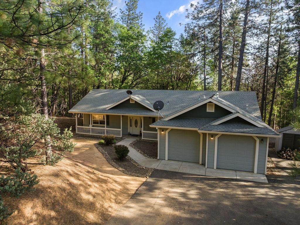 6221 Pine Needle Ln, Placerville, CA 95667