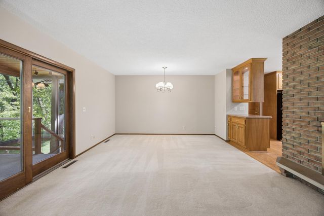 443 Salem Place, Mahtomedi, MN 55115