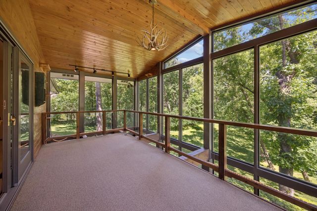 443 Salem Place, Mahtomedi, MN 55115