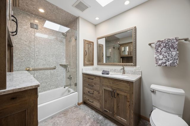 443 Salem Place, Mahtomedi, MN 55115