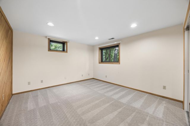 443 Salem Place, Mahtomedi, MN 55115