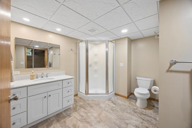 443 Salem Place, Mahtomedi, MN 55115