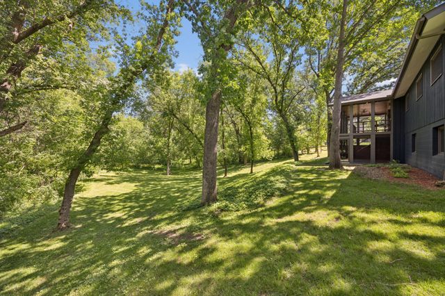 443 Salem Place, Mahtomedi, MN 55115