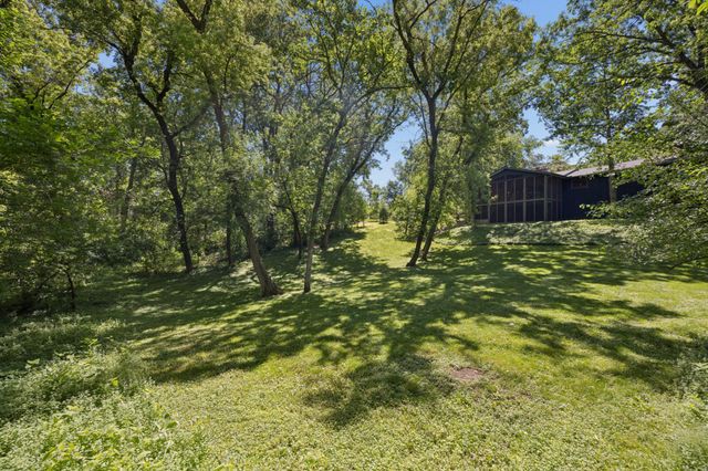 443 Salem Place, Mahtomedi, MN 55115