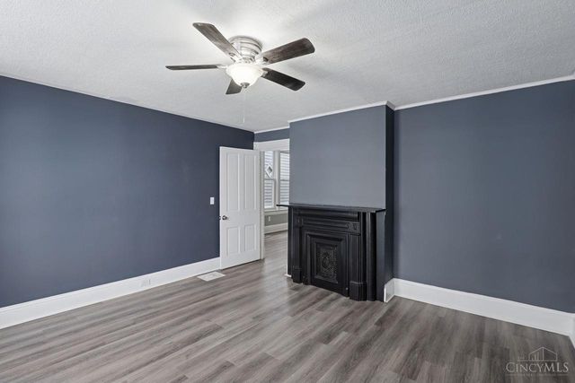 3 W Seventy Third Street, Cincinnati, OH 45216