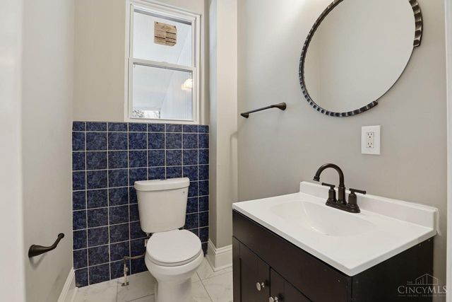 3 W Seventy Third Street, Cincinnati, OH 45216