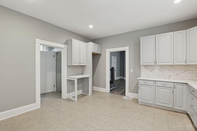 3 W Seventy Third Street, Cincinnati, OH 45216