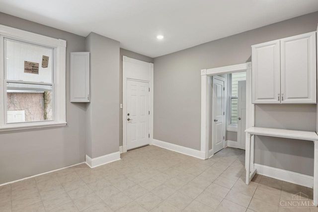 3 W Seventy Third Street, Cincinnati, OH 45216