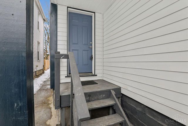 3 W Seventy Third Street, Cincinnati, OH 45216