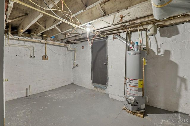 3 W Seventy Third Street, Cincinnati, OH 45216