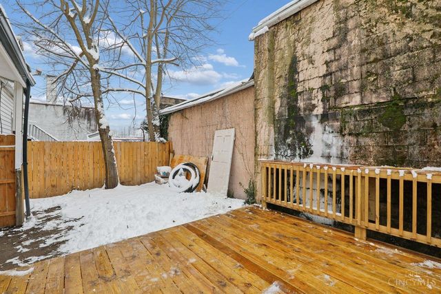 3 W Seventy Third Street, Cincinnati, OH 45216