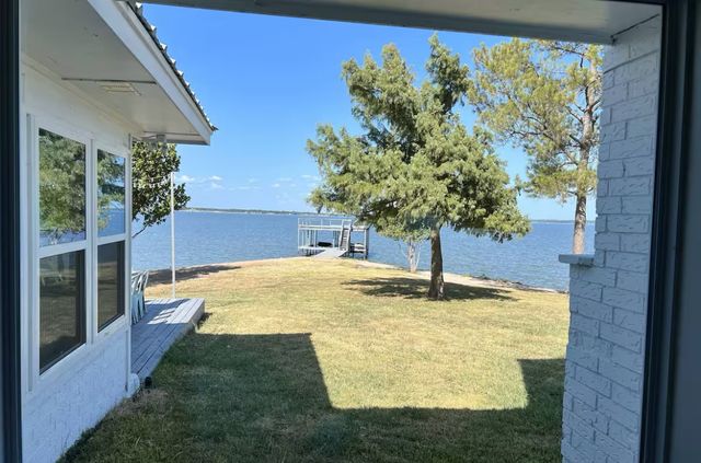 8731 Lakeshore Drive, Kemp, TX 75143
