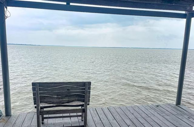 8731 Lakeshore Drive, Kemp, TX 75143